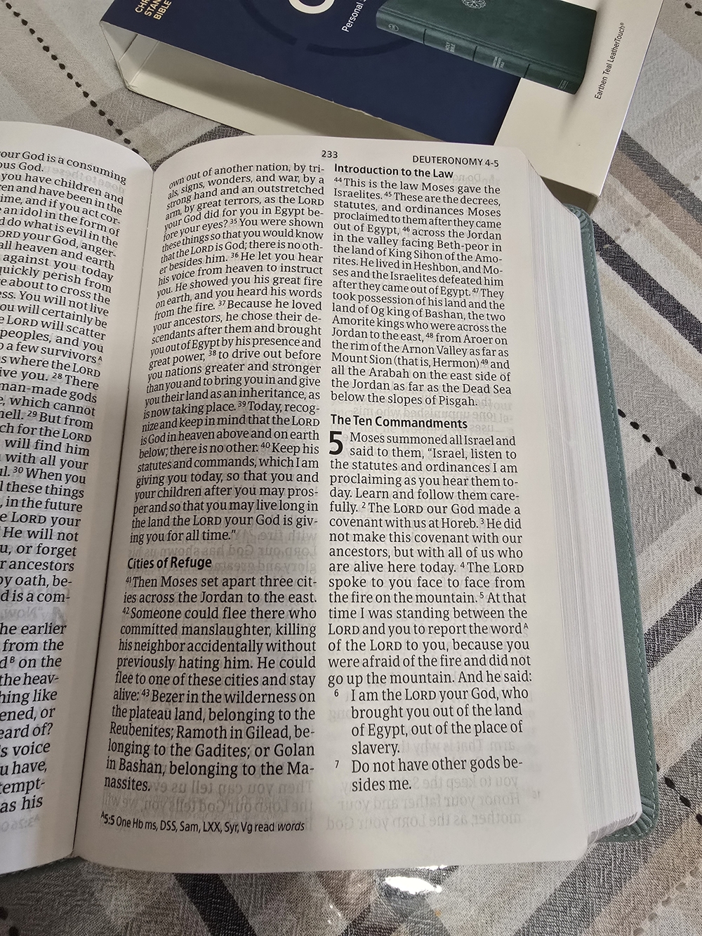 Personal Size Giant Print Bible - Teal LeatherTouch - Picture 5 of 10